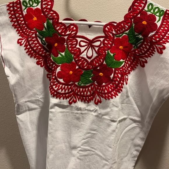 Tops - Mexican embroidery blouse